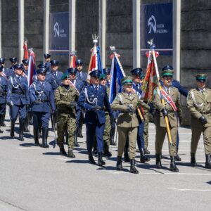 Zdjęcie przedstawia uczestników uroczystości z okazji Święta Służby Więziennej