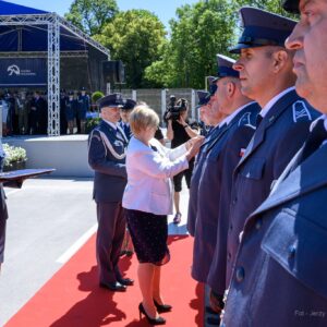Zdjęcie przedstawia uczestników uroczystości z okazji Święta Służby Więziennej