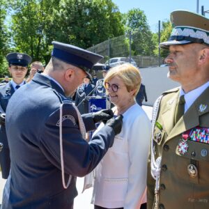 Zdjęcie przedstawia uczestników uroczystości z okazji Święta Służby Więziennej
