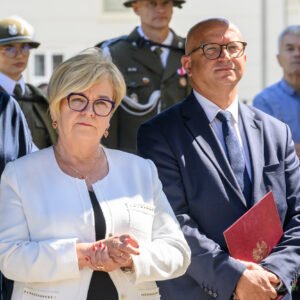 Zdjęcie przedstawia uczestników obchodów Sita Wojska Polskiego w Rzeszowie