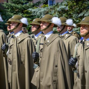Zdjęcie przedstawia uczestników obchodów Sita Wojska Polskiego w Rzeszowie