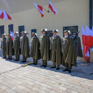 Zdjęcie przedstawia uczestników obchodów Sita Wojska Polskiego w Rzeszowie