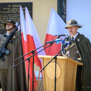 Zdjęcie przedstawia uczestników obchodów Sita Wojska Polskiego w Rzeszowie