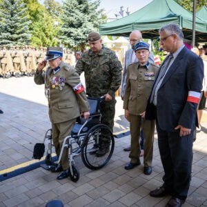 Zdjęcie przedstawia uczestników obchodów Sita Wojska Polskiego w Rzeszowie