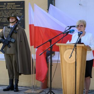 Zdjęcie przedstawia uczestników obchodów Sita Wojska Polskiego w Rzeszowie