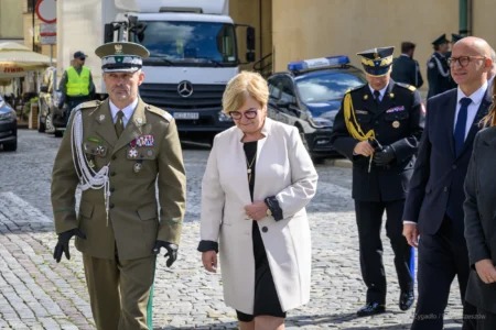 Zdjęcie przedstawia uczestników obchodów Dnia Krajowej Administracji Skarbowej