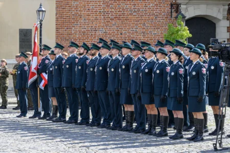 Zdjęcie przedstawia uczestników obchodów Dnia Krajowej Administracji Skarbowej