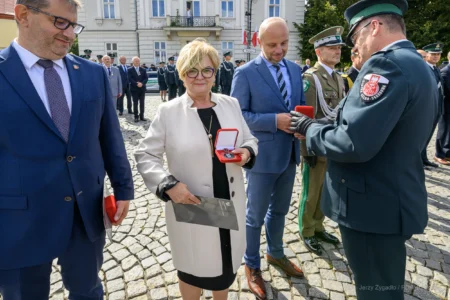 Zdjęcie przedstawia uczestników obchodów Dnia Krajowej Administracji Skarbowej