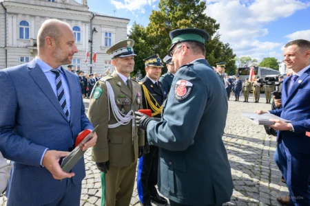 Zdjęcie przedstawia uczestników obchodów Dnia Krajowej Administracji Skarbowej