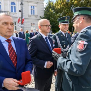 Zdjęcie przedstawia uczestników obchodów Dnia Krajowej Administracji Skarbowej