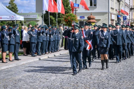 Zdjęcie przedstawia uczestników obchodów Dnia Krajowej Administracji Skarbowej
