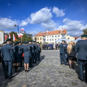 Zdjęcie przedstawia uczestników obchodów Dnia Krajowej Administracji Skarbowej