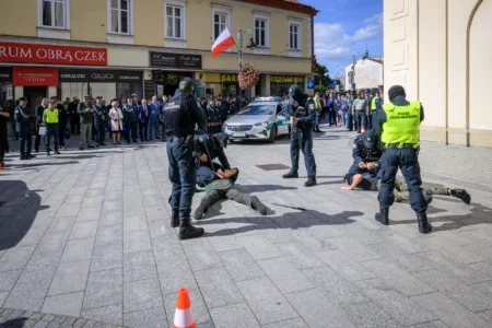 Zdjęcie przedstawia uczestników obchodów Dnia Krajowej Administracji Skarbowej