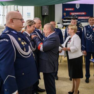 Zdjęcie przedstawia uczestników obchodów Światowego Dnia Sybiraka