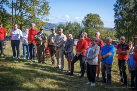 Uczestnicy obchodów z okazji Dnia Ratownika Górskiego