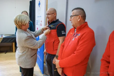 Uczestnicy obchodów z okazji Dnia Ratownika Górskiego