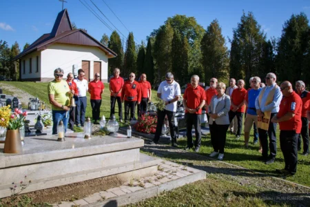 Uczestnicy obchodów z okazji Dnia Ratownika Górskiego