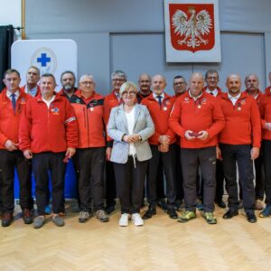 Uczestnicy obchodów z okazji Dnia Ratownika Górskiego