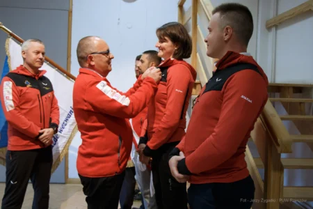 Uczestnicy obchodów z okazji Dnia Ratownika Górskiego