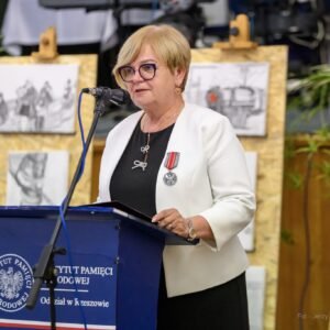 Zdjęcie przedstawia uczestników obchodów Światowego Dnia Sybiraka