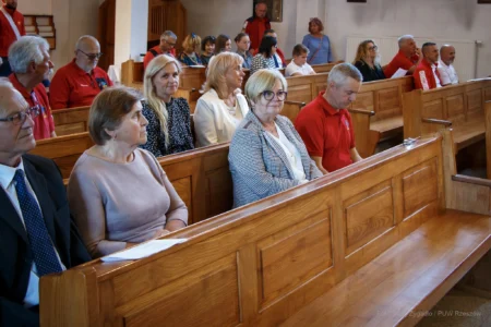 Uczestnicy obchodów z okazji Dnia Ratownika Górskiego