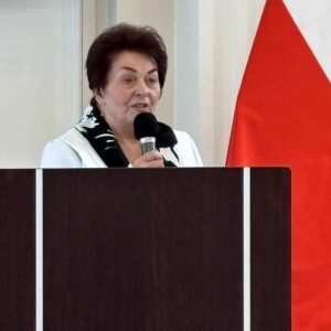 Zdjęcie przedstawia uczestników forum seniorów