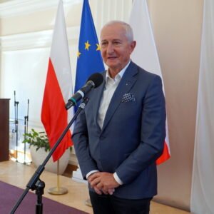 Zdjęcie przedstawia uczestników gali Lodołamacze