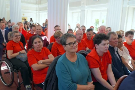 Zdjęcie przedstawia uczestników gali Lodołamacze