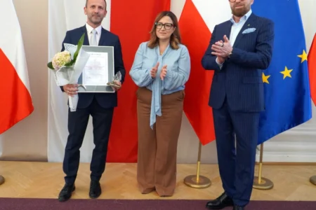 Zdjęcie przedstawia uczestników gali Lodołamacze