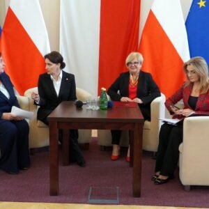 Zdjęcie przedstawia uczestników I Podkarpackiego Forum Rad Seniorów