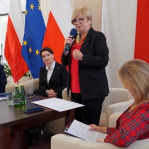 Zdjęcie przedstawia uczestników I Podkarpackiego Forum Rad Seniorów
