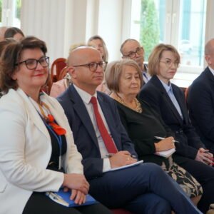 Zdjęcie przedstawia uczestników I Podkarpackiego Forum Rad Seniorów
