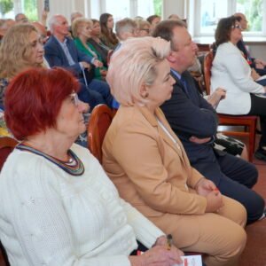 Zdjęcie przedstawia uczestników I Podkarpackiego Forum Rad Seniorów