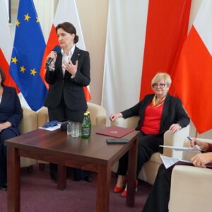 Zdjęcie przedstawia uczestników I Podkarpackiego Forum Rad Seniorów