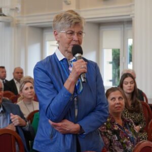 Zdjęcie przedstawia uczestników I Podkarpackiego Forum Rad Seniorów