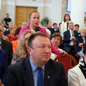 Zdjęcie przedstawia uczestników I Podkarpackiego Forum Rad Seniorów