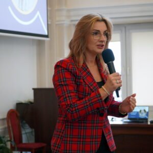 Zdjęcie przedstawia uczestników I Podkarpackiego Forum Rad Seniorów