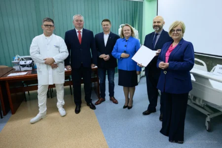 Nowy sprzęt medyczny dla SP ZOZ w Lubaczowie. Szpital powiatowy odwiedziła Teresa Kubas-Hul, wojewoda podkarpacki.