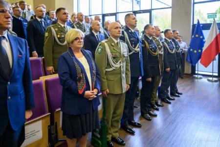 Zdjęcie przedstawia uczestników obchodów Święta Terenowych Organów Wykonawczych Ministra Obrony Narodowej