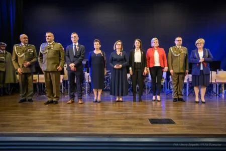 Zdjęcie przedstawia uczestników Święta Terenowych Organów Wykonawczych Ministra Obrony Narodowej