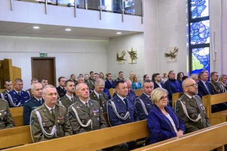 Zdjęcie przedstawia uczestników obchodów Święta Terenowych Organów Wykonawczych Ministra Obrony Narodowej