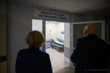 Nowy sprzęt medyczny dla SP ZOZ w Lubaczowie. Szpital powiatowy odwiedziła Teresa Kubas-Hul, wojewoda podkarpacki.