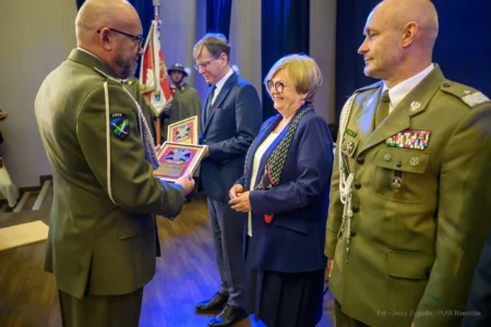 Zdjęcie przedstawia uczestników obchodów Święta Terenowych Organów Wykonawczych Ministra Obrony Narodowej