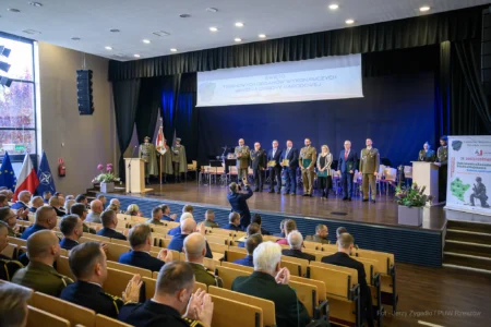 Zdjęcie przedstawia uczestników obchodów Święta Terenowych Organów Wykonawczych Ministra Obrony Narodowej