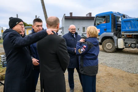 Uczestnicy konferencji prasowej.
