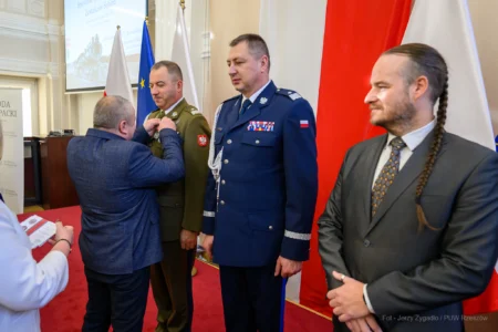 Zdjęcie przedstawia uczestników spotkania z Sybirakami