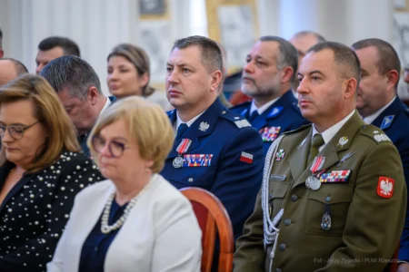 Zdjęcie przedstawia uczestników spotkania z Sybirakami