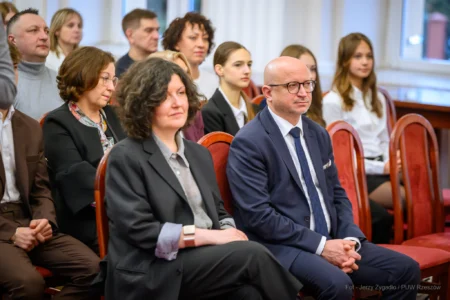 Zdjęci przedstawia uczestników spotkania z minister Katarzyną Lubnauer