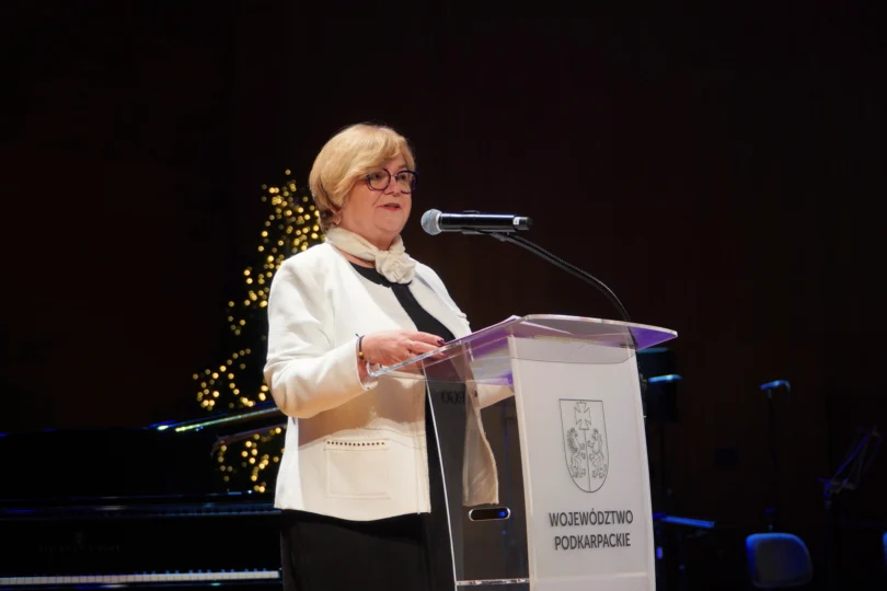 Zdjęcie przedstawia wojewodę Teresę Kubas-Hul