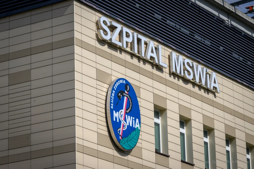 Zdjęcie przedstawia uczestników konferencji prasowej w szpitalu MSWiA w Rzeszowie